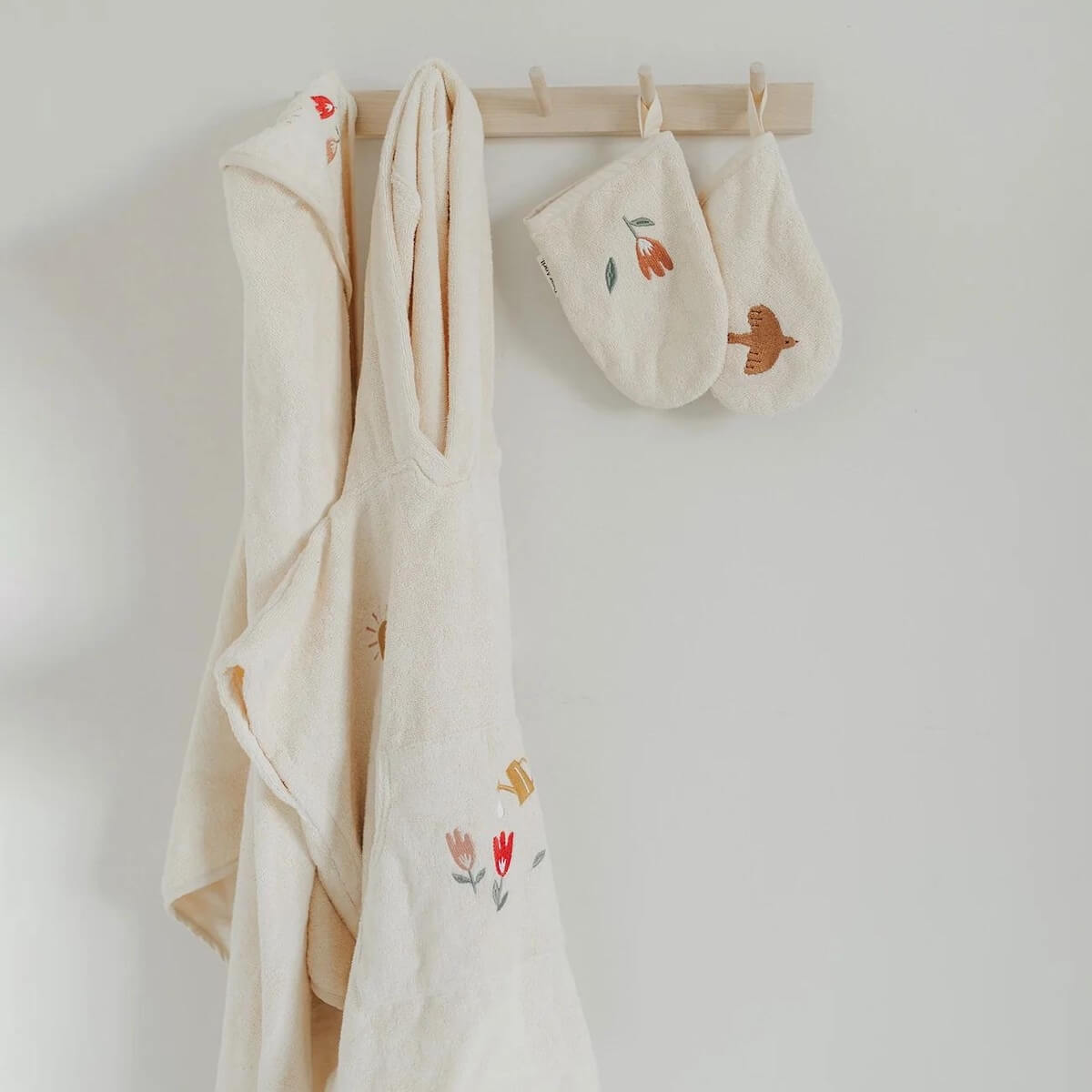 2 gants de toilette 15x22cm PAW embroidered Terry Dear April harmony