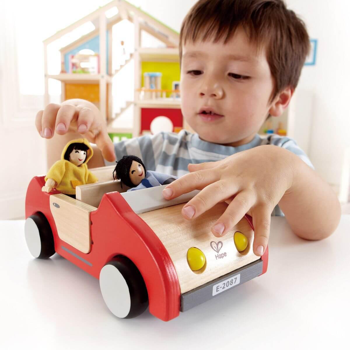 Accessoires maison de poupées FAMILY CAR Hape