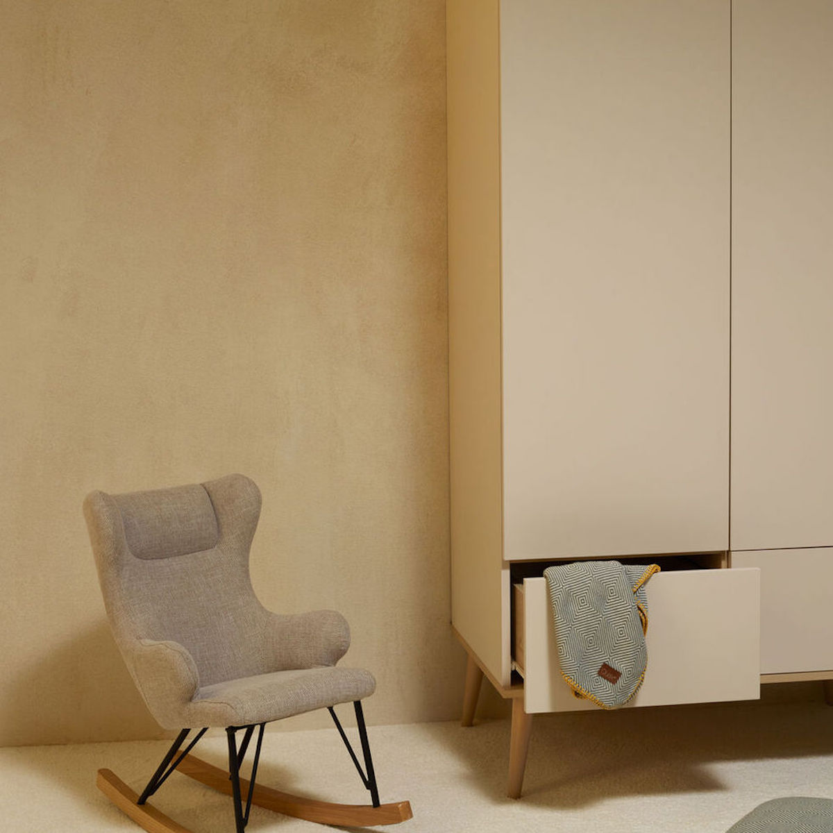 Armoire 2 portes FLOW Quax Chêne naturel-clay