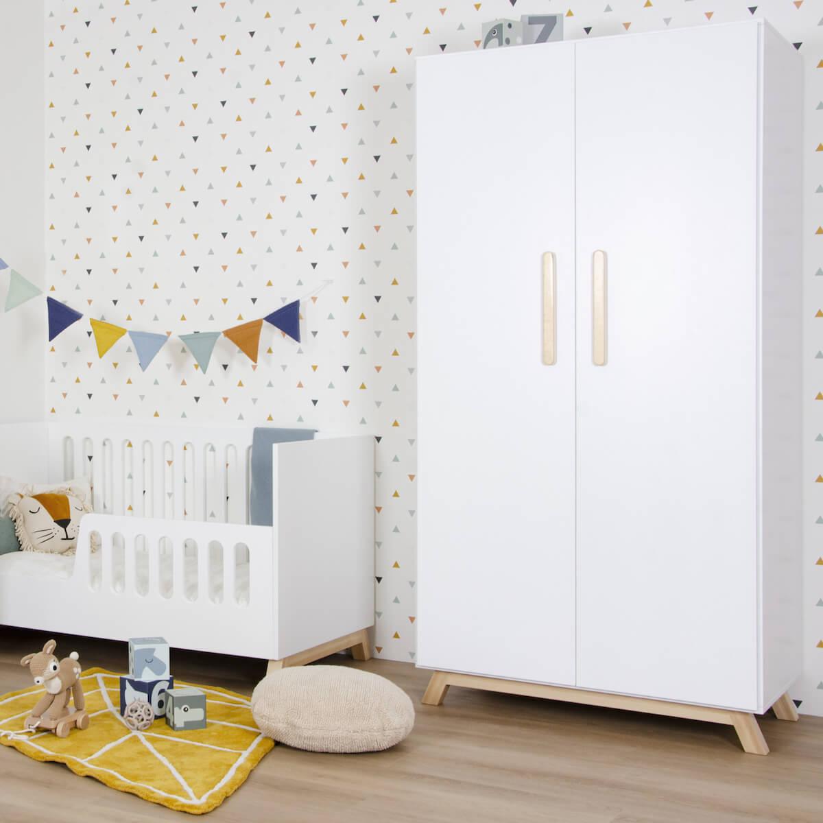 Armoire 2 portes SARA Basiak MDF blanc et hêtre huilé