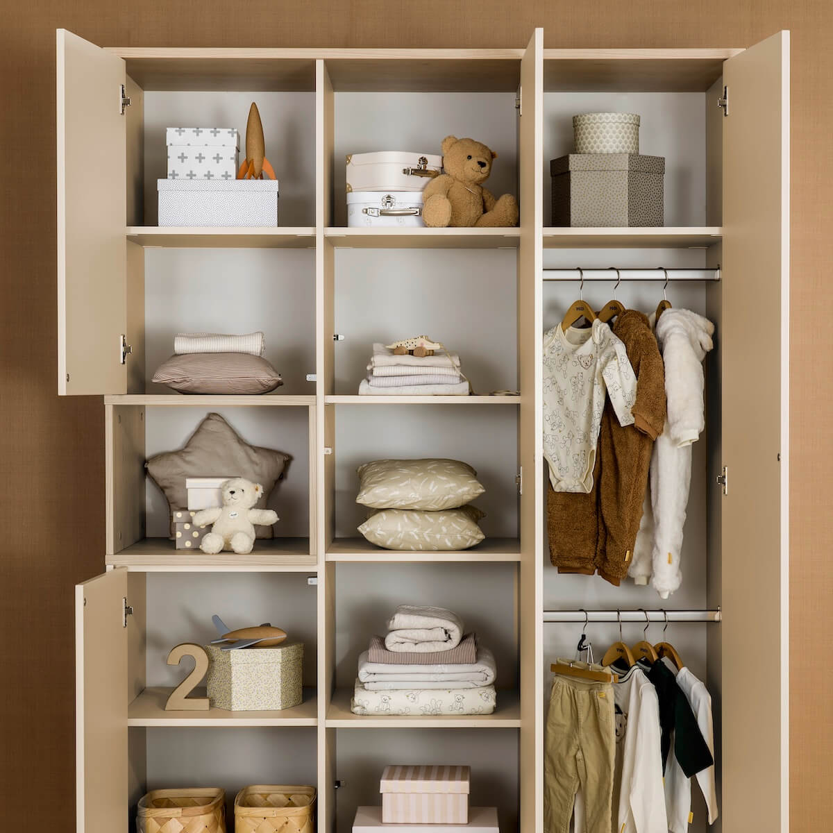 Armoire 4 portes 1 niche MILA & BEN Paidi Beige cashmere-bois scandinave
