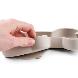 Assiette repas silicone STICK&STAY Done by Deer LALEE Sand
