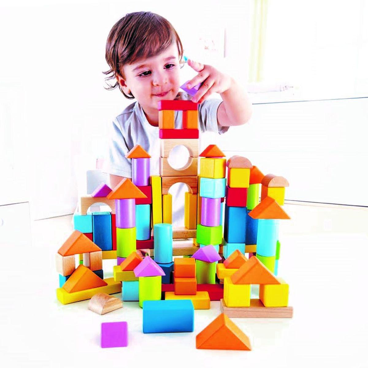 Baril de 100 cubes en bois Hape