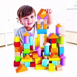 Baril de 100 cubes en bois Hape