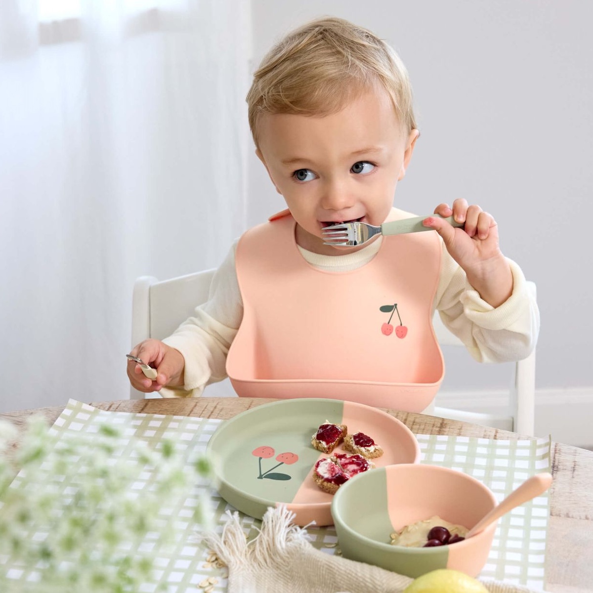 Bavoir Silicone Happy Fruits Cherry Laessig