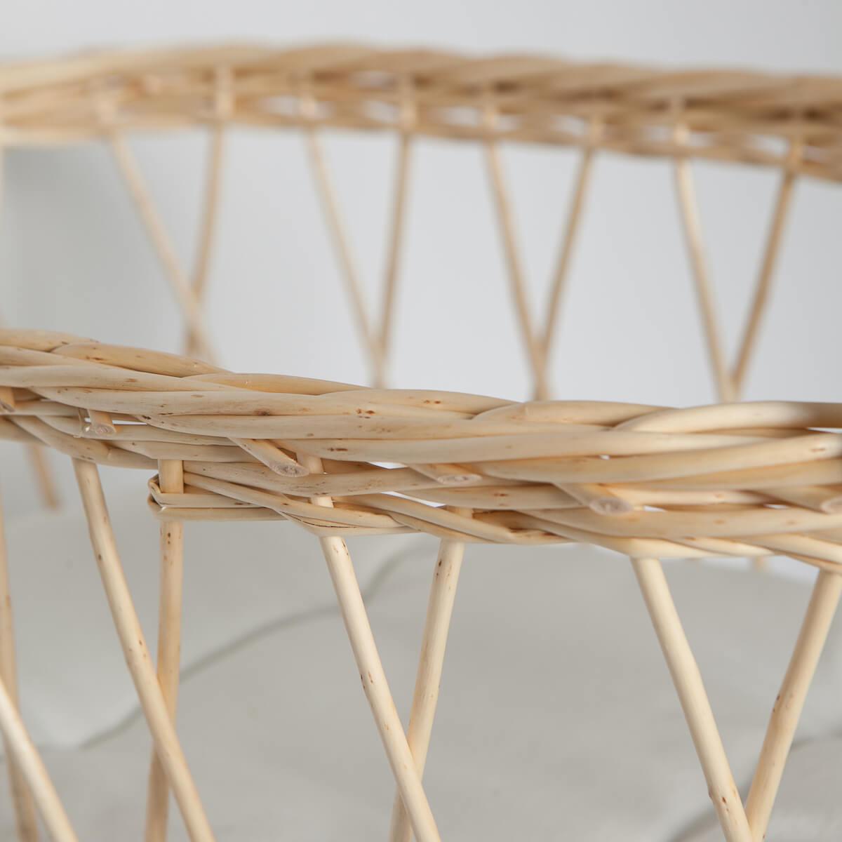 Berceau poupée en feuilles de palmier 