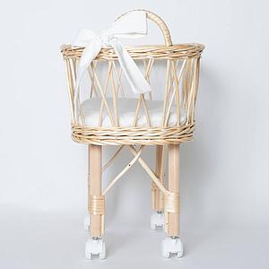 Berceau poupée en feuilles de palmier 