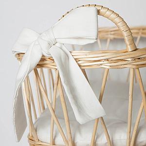 Berceau poupée en feuilles de palmier 