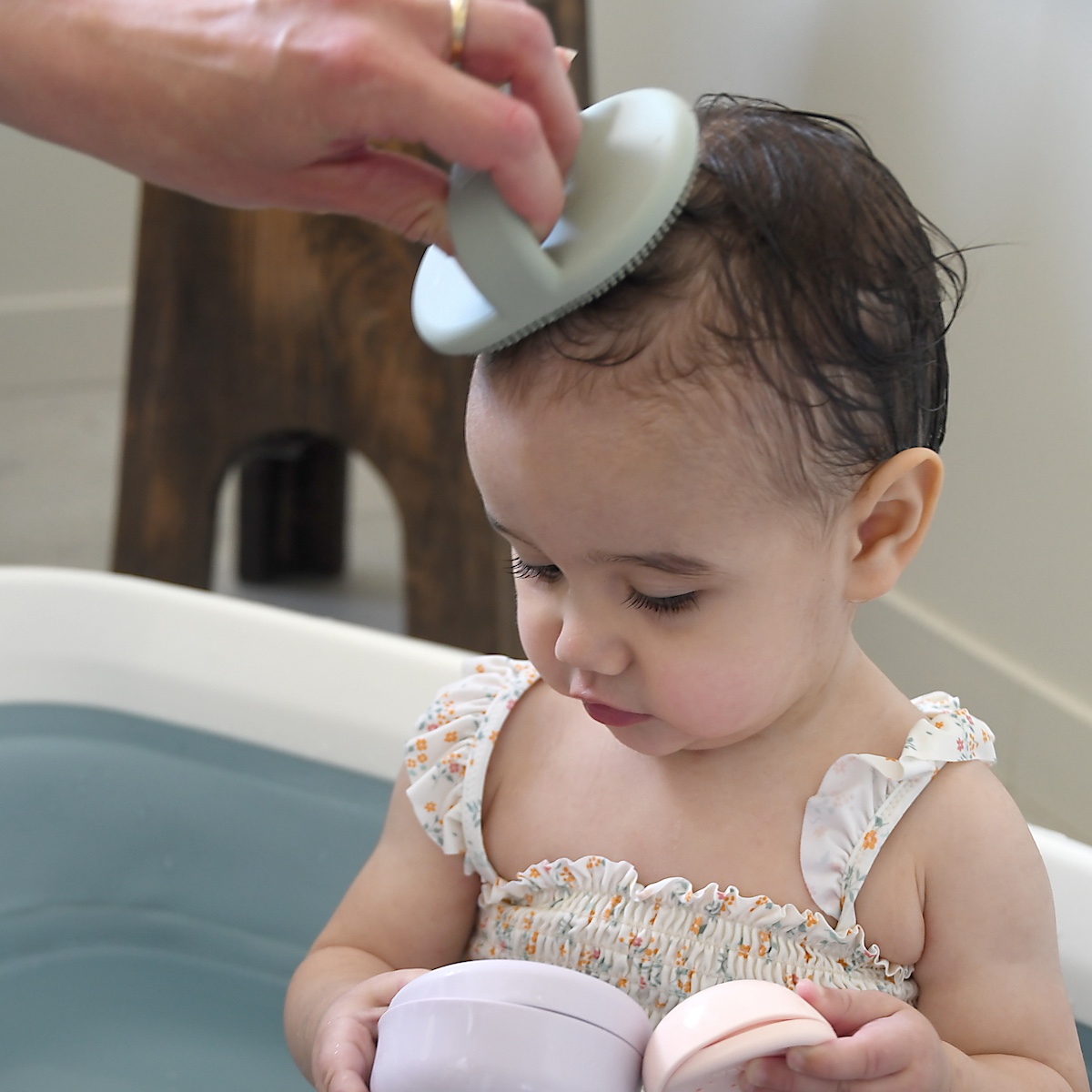 Brosse en silicone Beaba gris