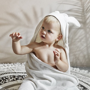Cape de bain Elodie Vanilla White Bunny