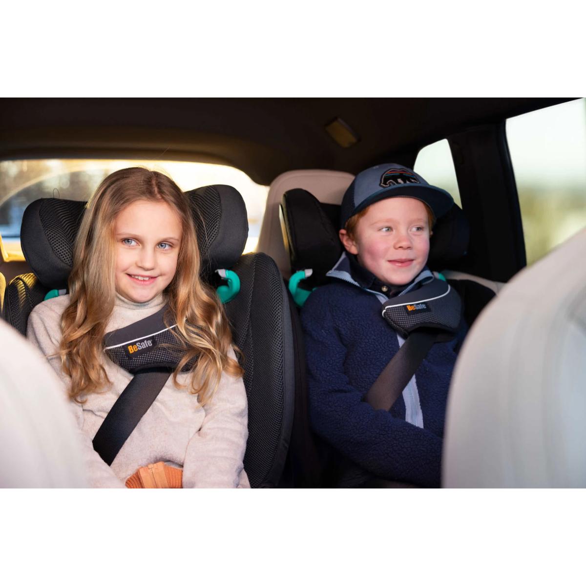 Chaise élévatrice FLEX FIX 2 i-Size Besafe fresh black cab