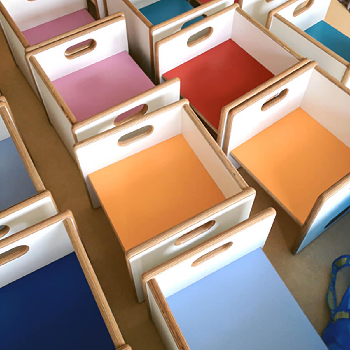 Chaise évolutive Ziggy de Breuyn Multiplex white HPL - seat orange