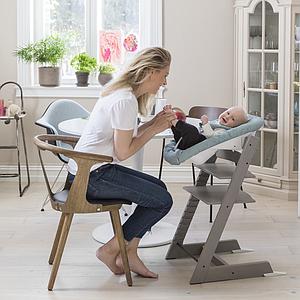 Chaise haute chêne TRIPP TRAPP Stokke gris pâle