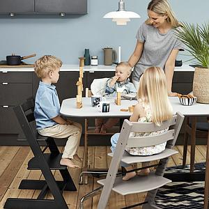 Chaise haute chêne TRIPP TRAPP Stokke noir