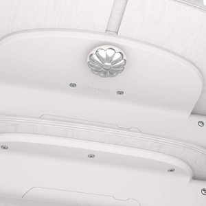 Chaise haute LEMO Platinum Cybex white wood white 
