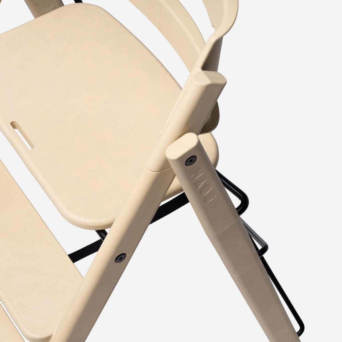 Chaise haute plastique recyclé KLAPP Kaos desert sand