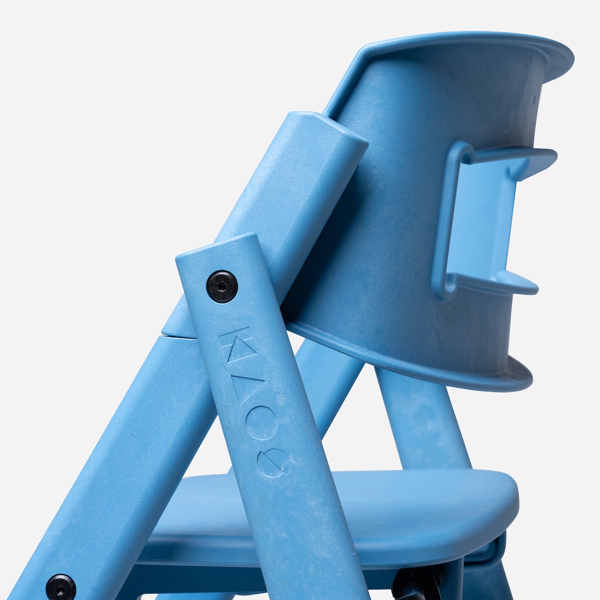 Chaise haute plastique recyclé KLAPP Kaos swedish blue