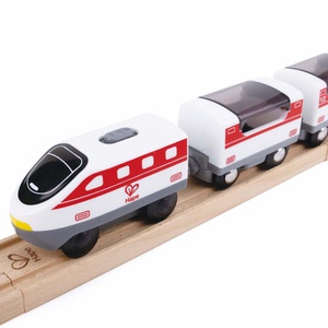 Circuit de train MEGA METROPOLIS Hape