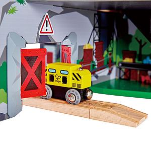 Circuit de train MIGHTY MOUTAIN MINE Hape 
