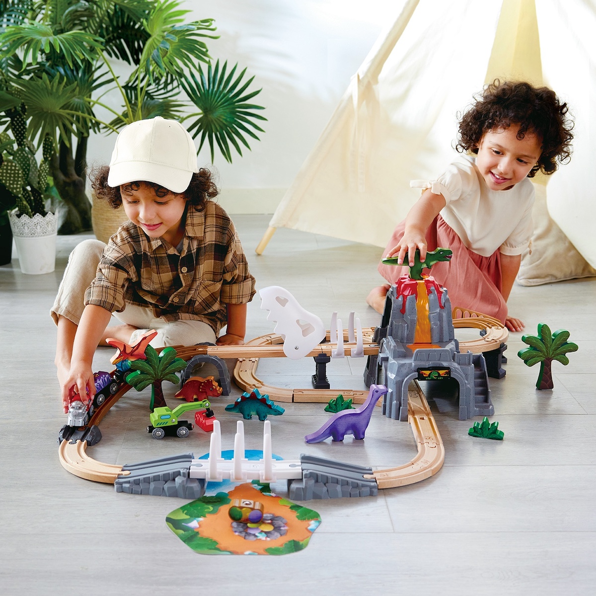 Circuit Dino Railway Adventure Set Hape