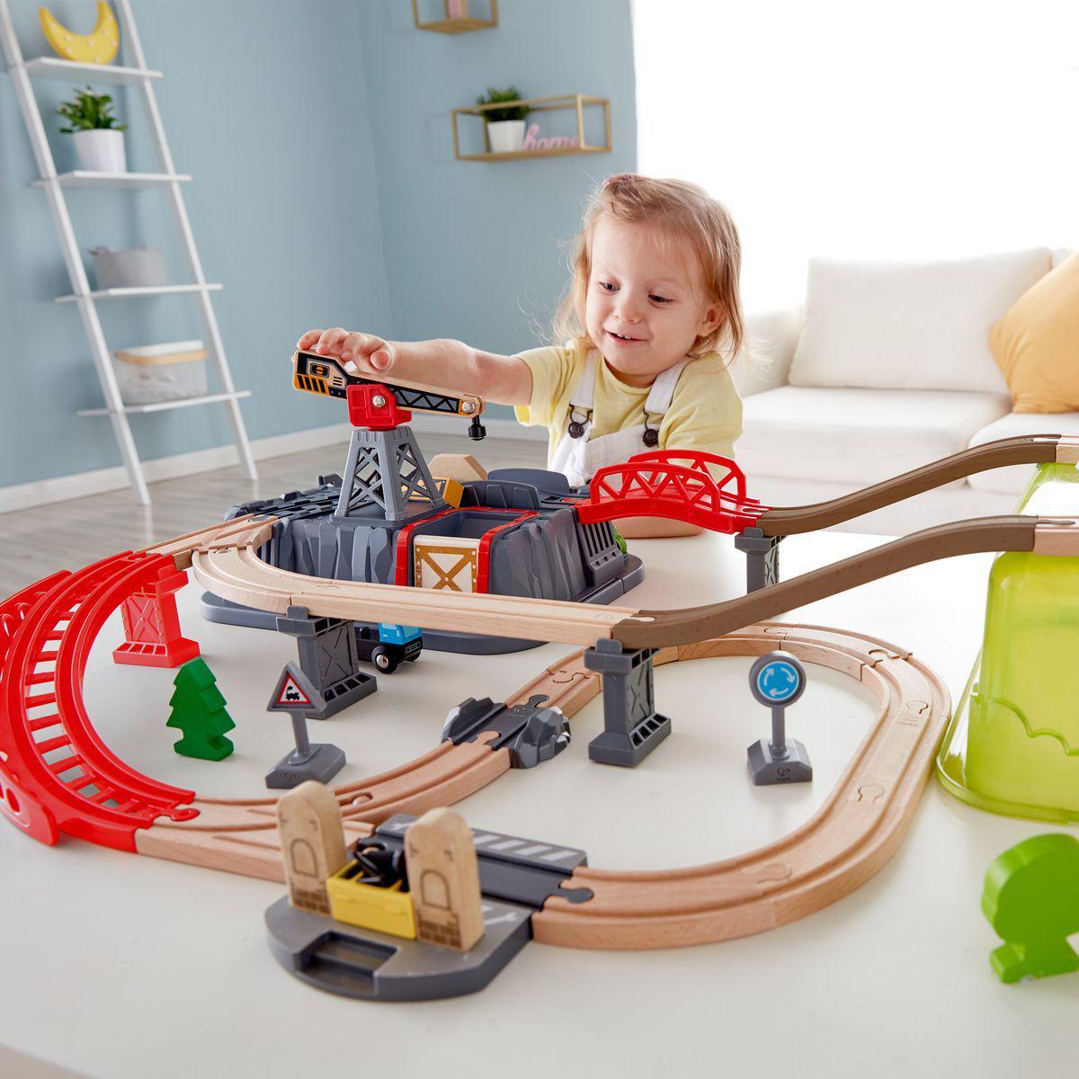 Circuit train RAILWAY BUCKET Hape