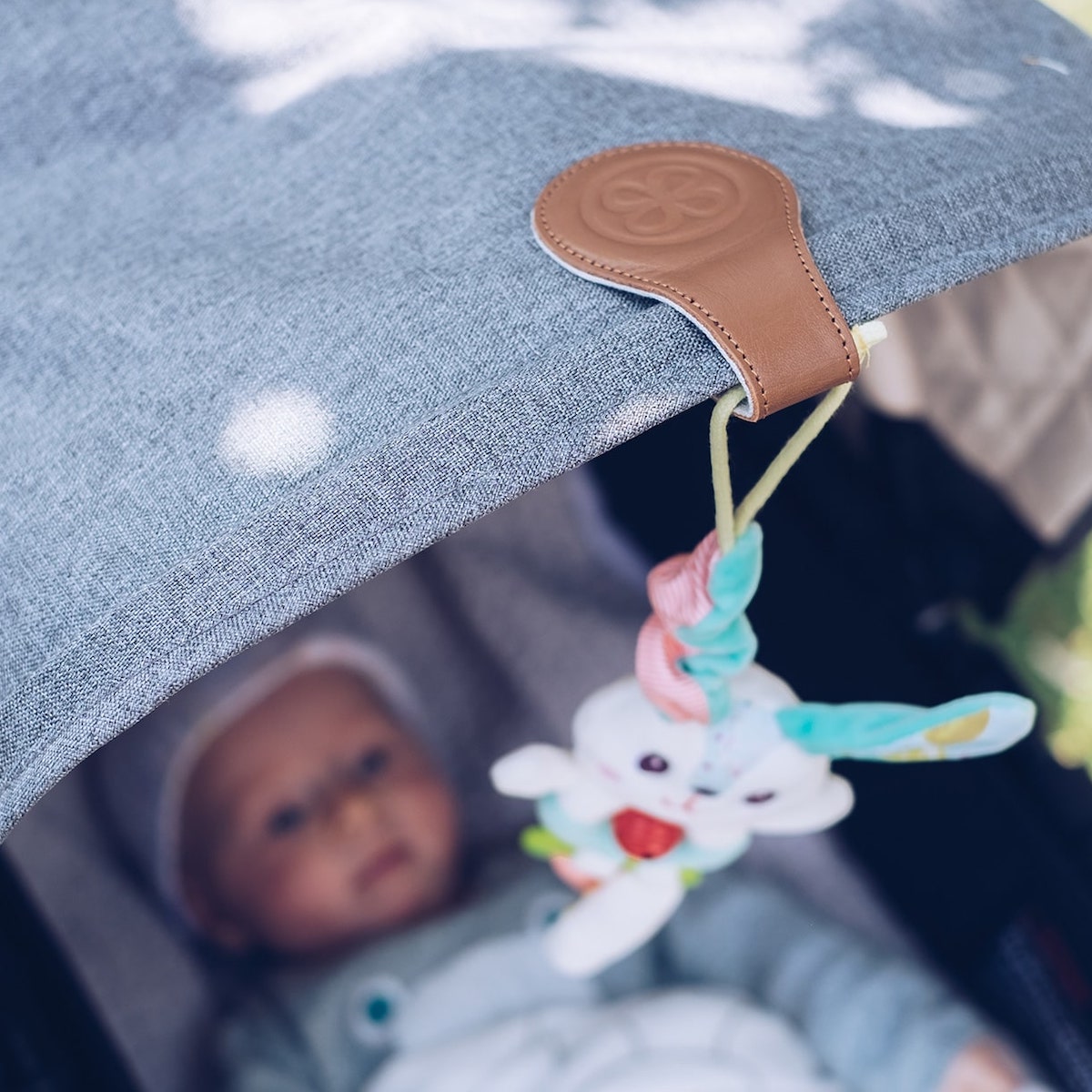 Clips d'emmaillotage multifonctions Cloby Brown-Grey
