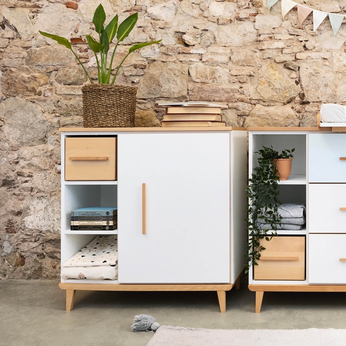 Commode 1 porte 3 niches NADO Retro finition hêtre sky blue