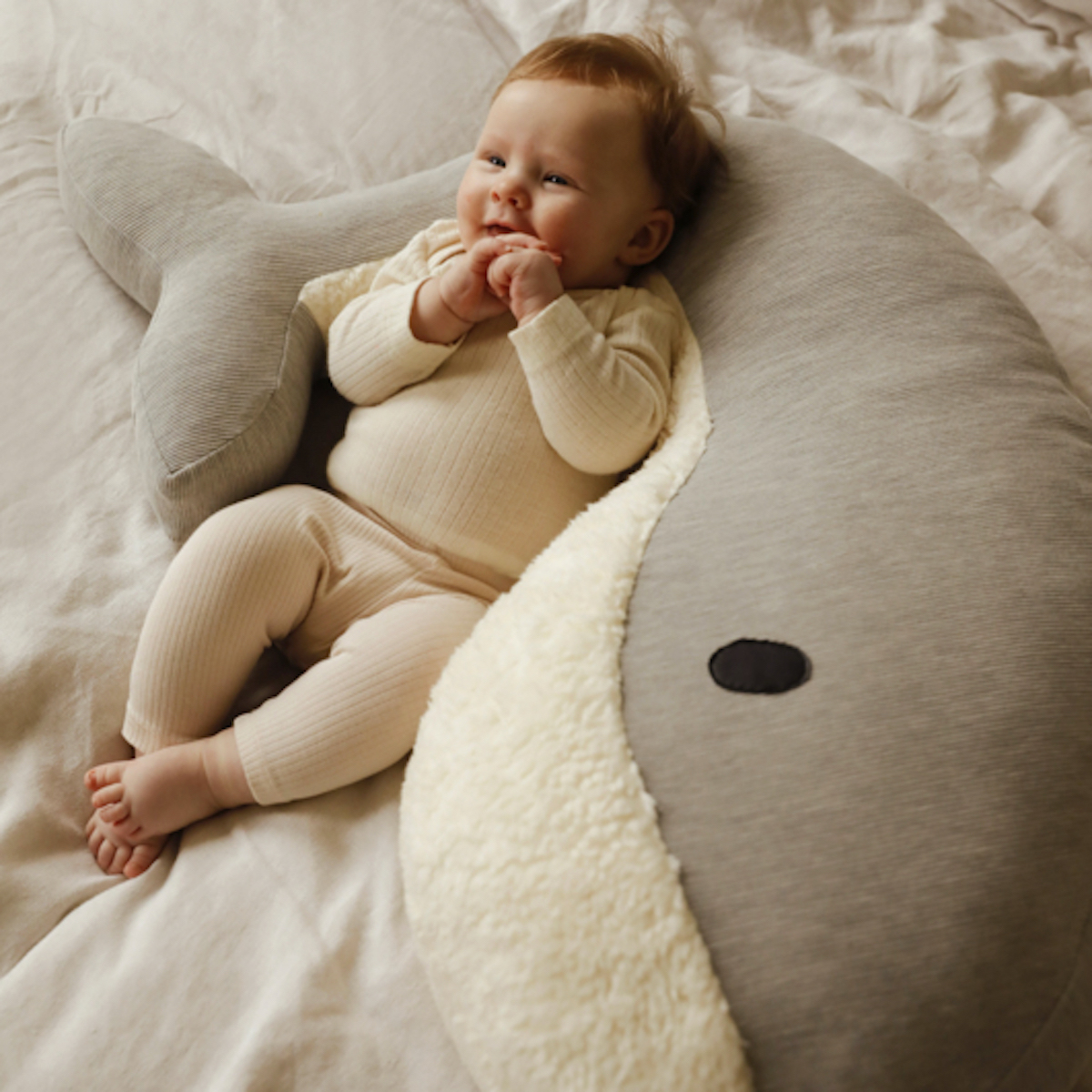 Coussin d'allaitement BALEINE MOMO Nanami sand
