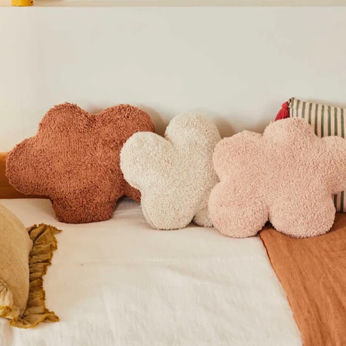 Coussin de sol 40x50cm CLOUDS Lorena Canals Chestnut