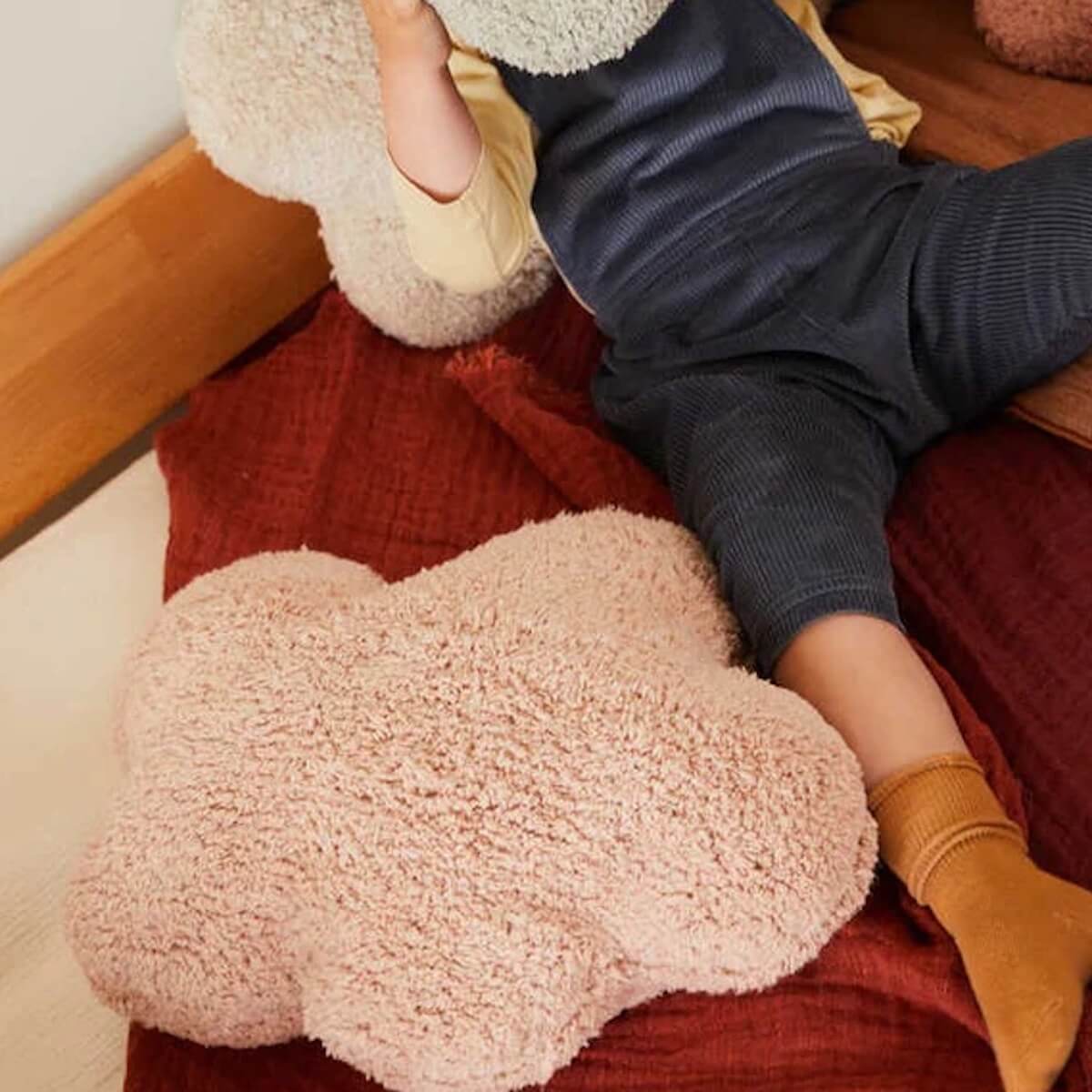 Coussin de sol 40x50cm CLOUDS Lorena Canals Rose