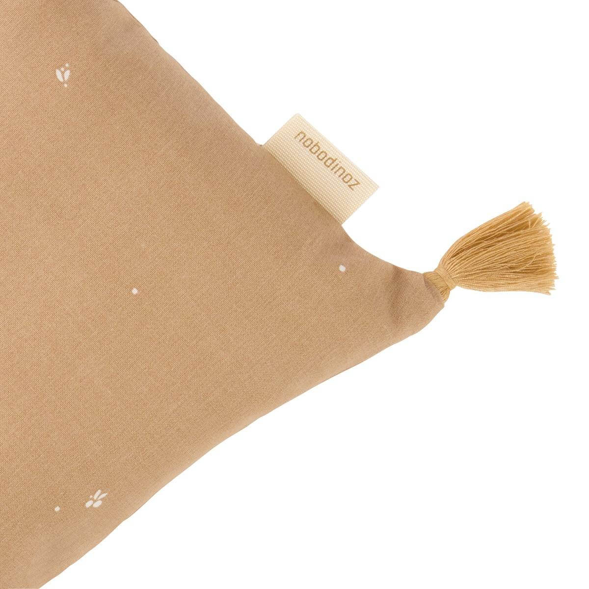 Coussin déco 20x35cm STORIES Nobodinoz blush little cherries