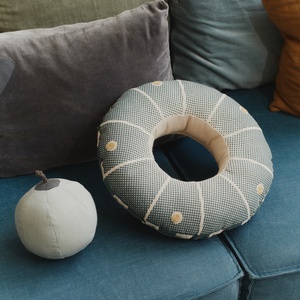 Coussin interactif 35x35cm UFO Lorena Canals