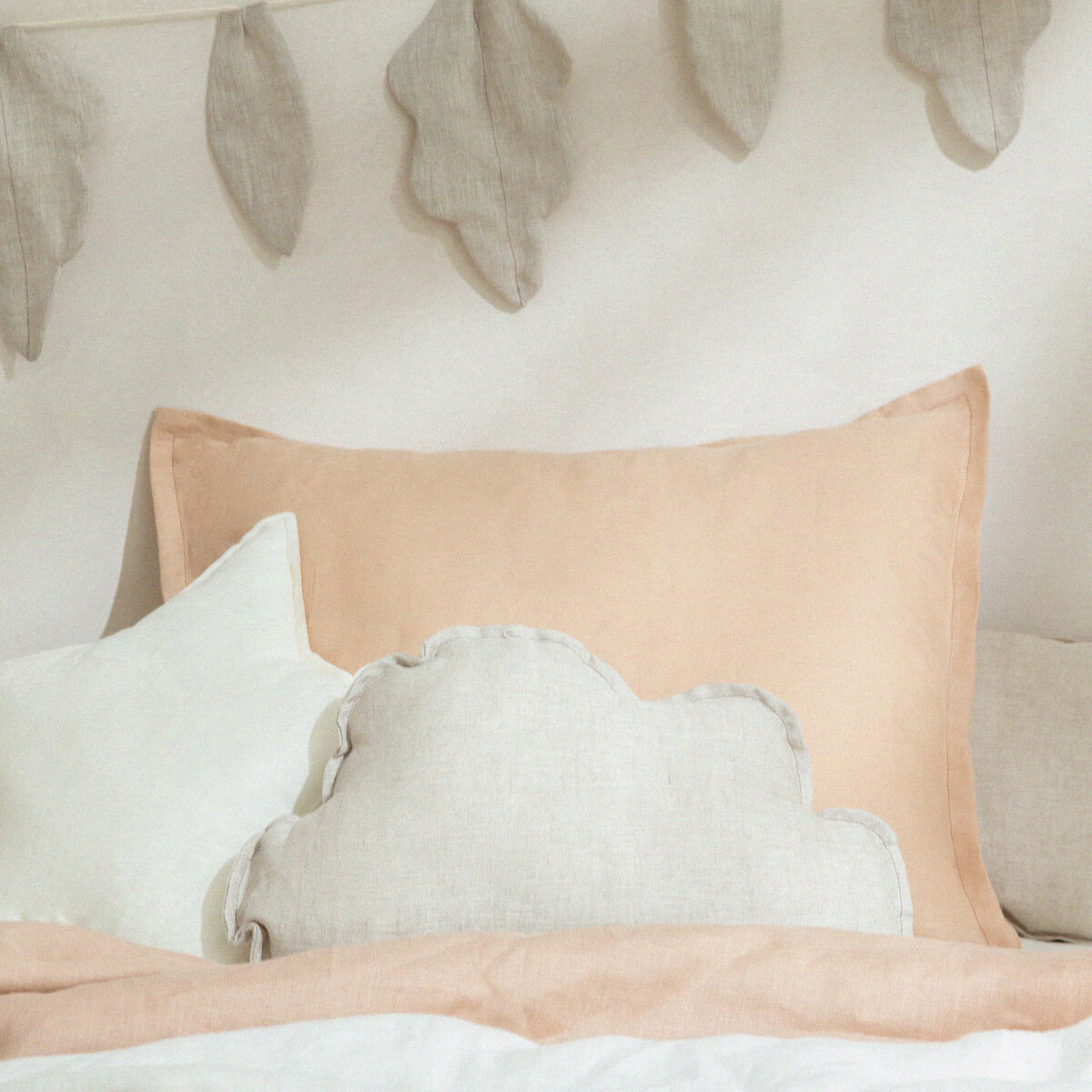 Coussin nuage LIN FRANÇAIS Nobodinoz Greige