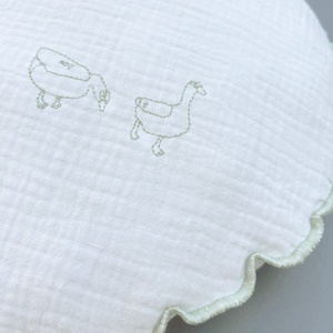 Coussin rond mousseline DUCKS brodé bleu 30cm