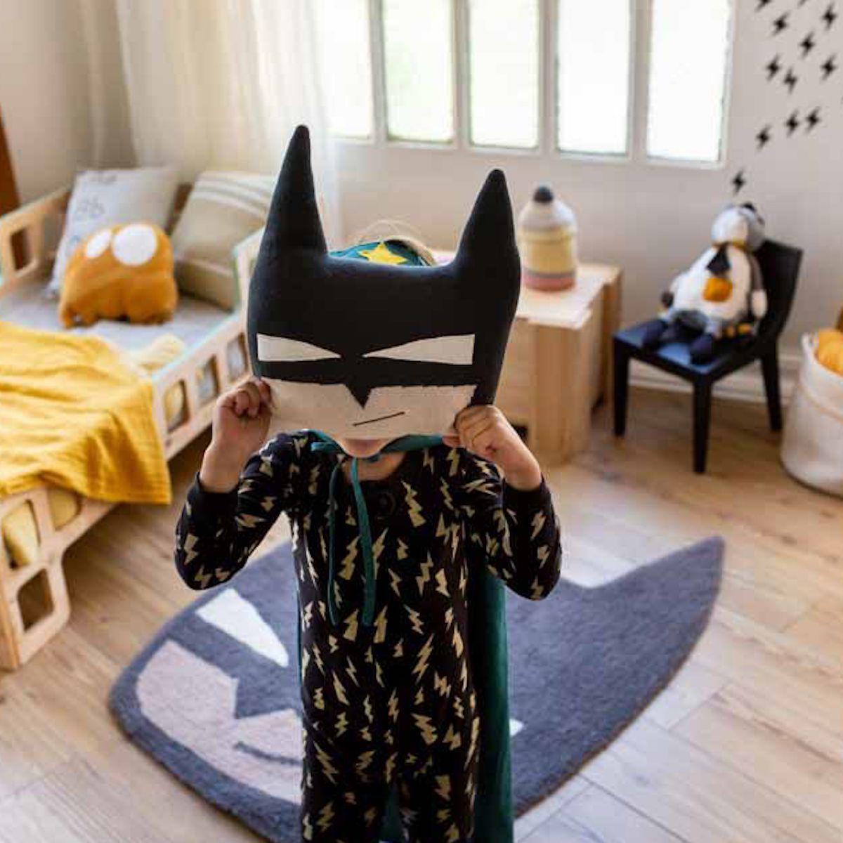 Coussin tricot 30x35cm BAT BOY Lorena Canals