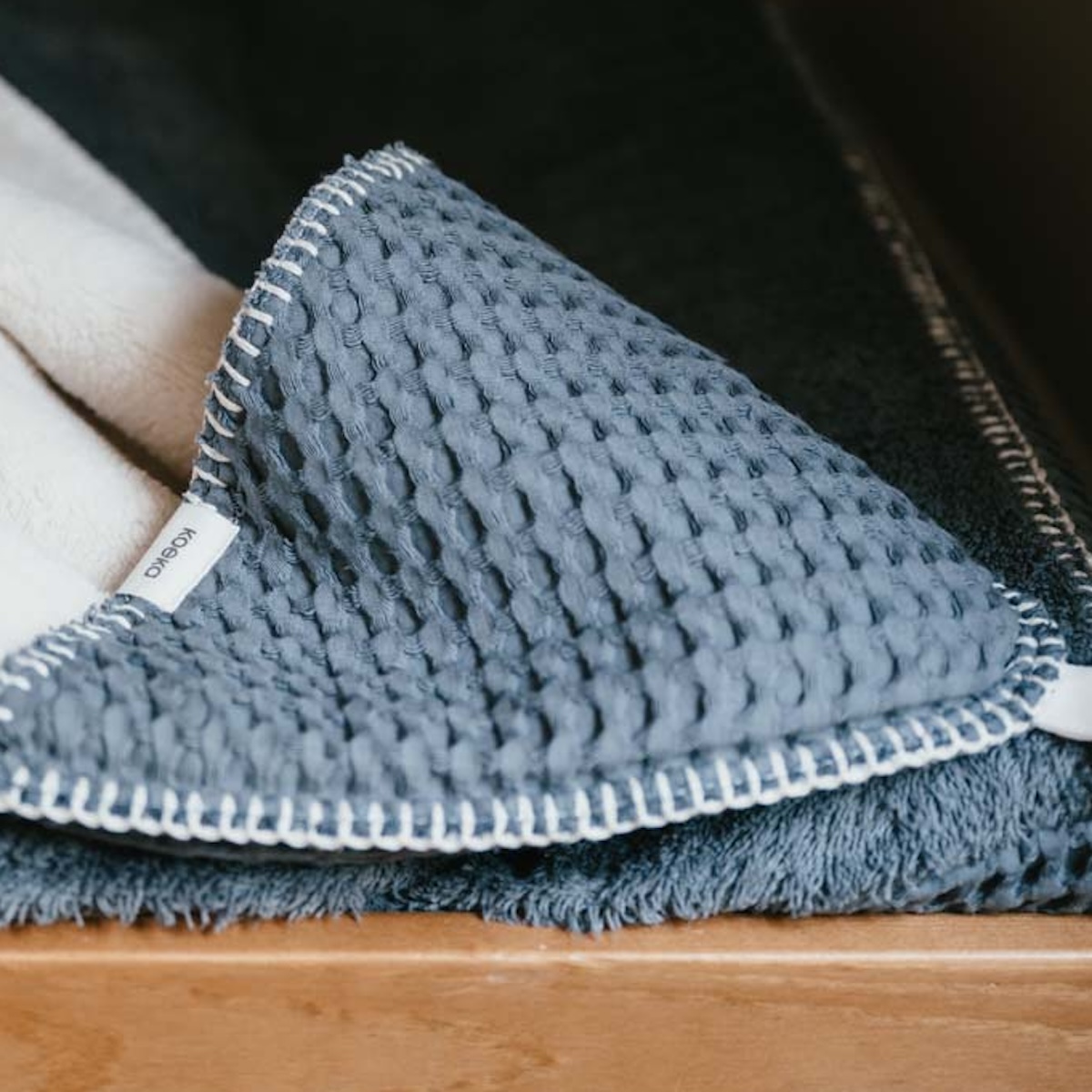 Couverture enveloppante teddy Oslo Koeka bluestone