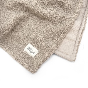 Couverture POLAIRE LARGE Babyshower latte doodle