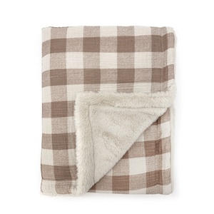 Couverture POLAIRE LARGE Babyshower vichy caramel