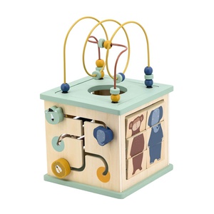 Cube d'activités 5-en-1 en bois Trixie