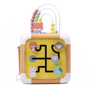 Cube d'activités avec 5 surfaces de jeu Eurekakids