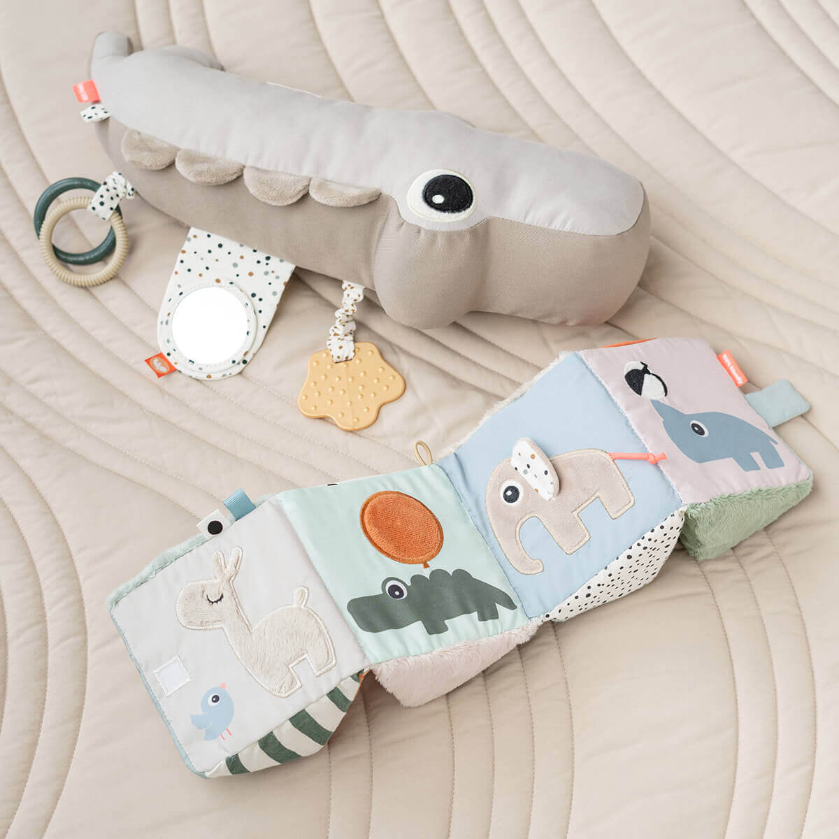 Cube premier âge DEER FRIENDS Done by Deer Colour mix