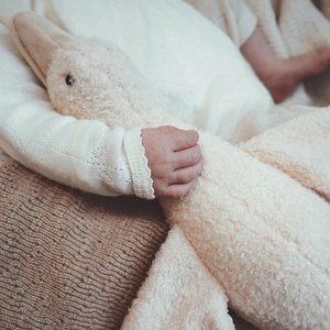 Doudou BATTEMENTS DE COEUR ON THE GO rechargeable Liva Flow Amsterdam beige