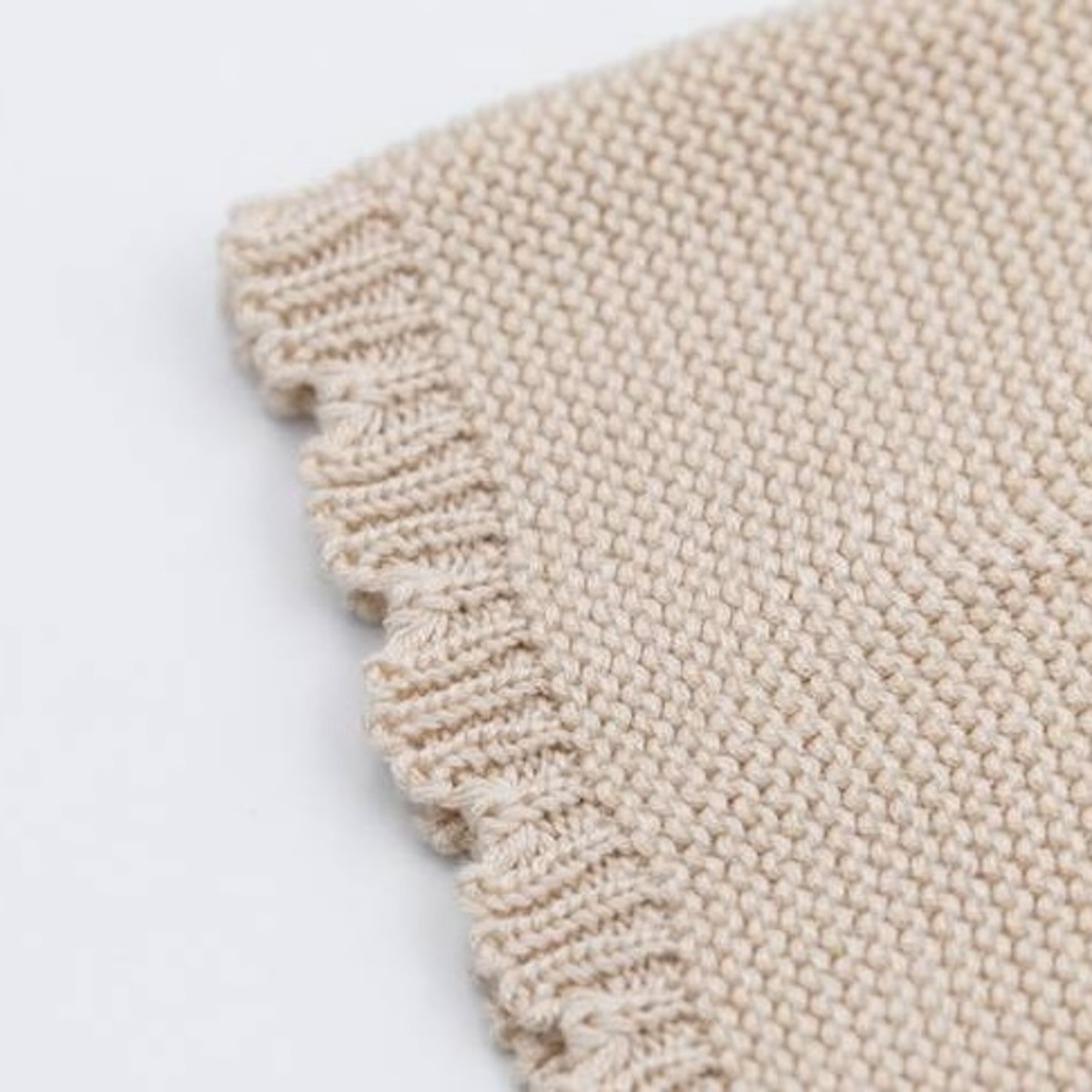 Doudou FISHES en tricot Bamboom birch sand