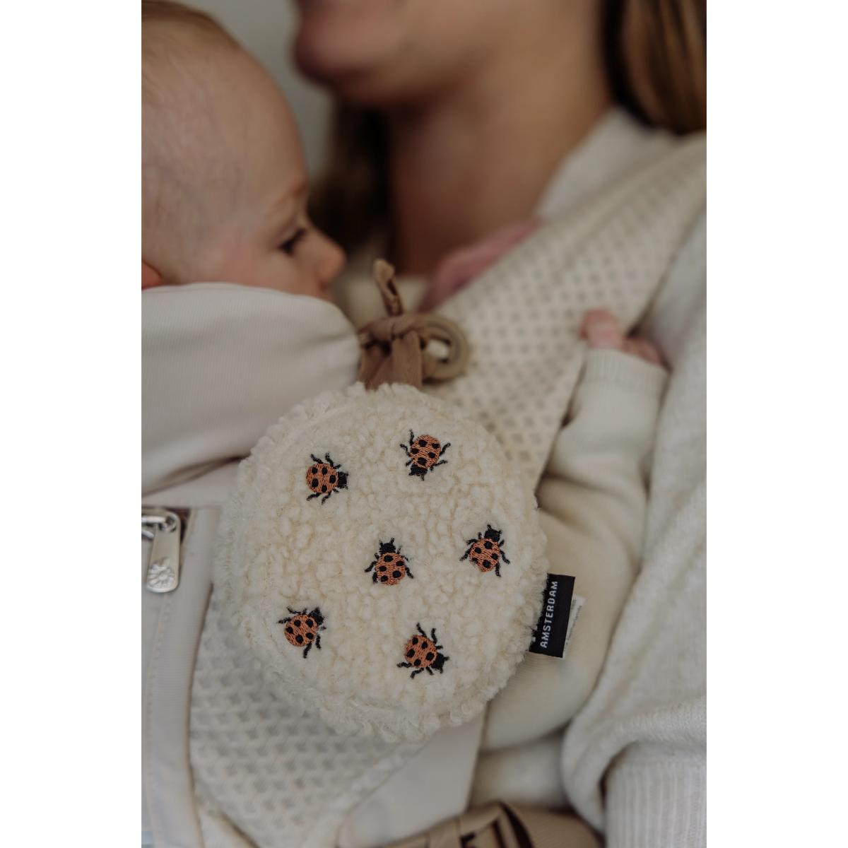 Doudou Ted BATTEMENTS DE COEUR ON THE GO Flow Amsterdam beige