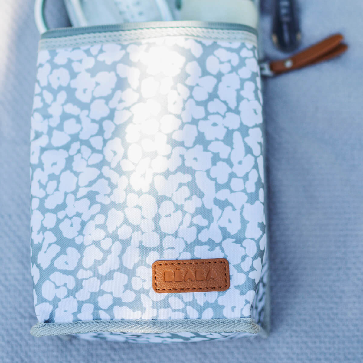 Estuche comida isotérmico Beaba cherry blossom 