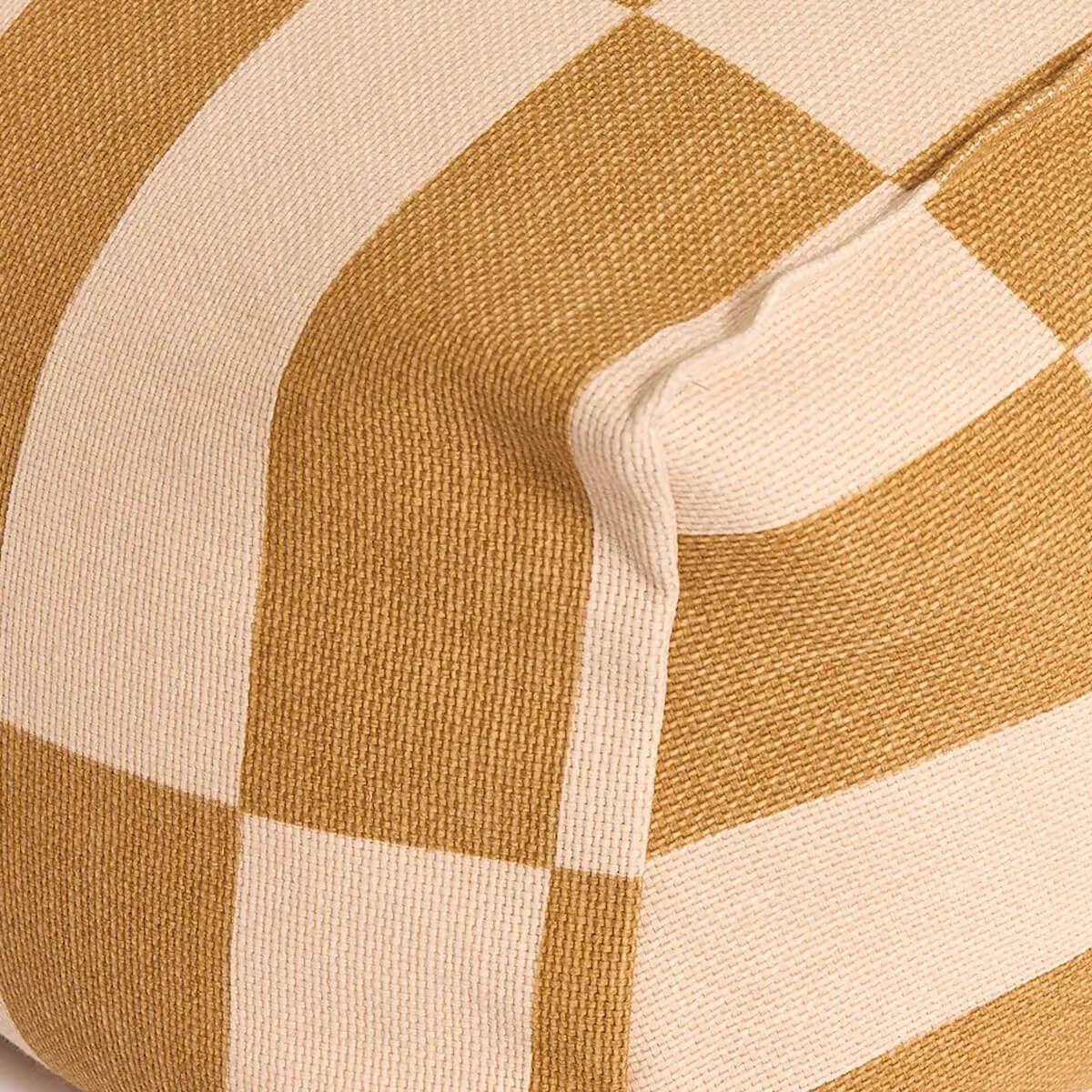 Fauteuil-pouf VIBES Nobodinoz Mustard and sand tiles