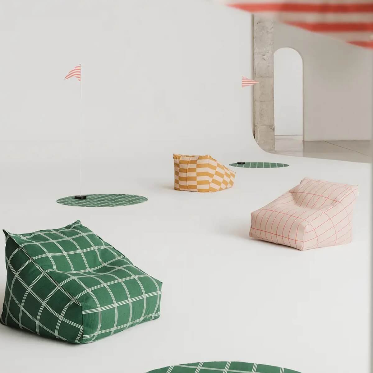 Fauteuil-pouf VIBES Nobodinoz Mustard and sand tiles