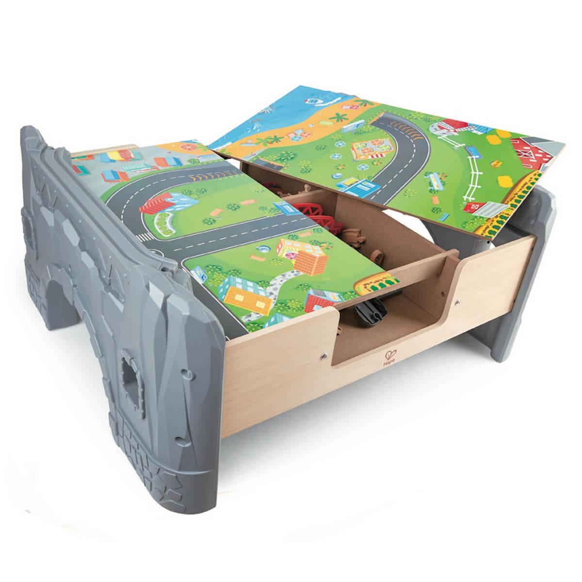 Grand circuit de train avec table de jeu Hape