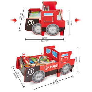 Grand circuit de train avec table LOCOMOTIVE Hape