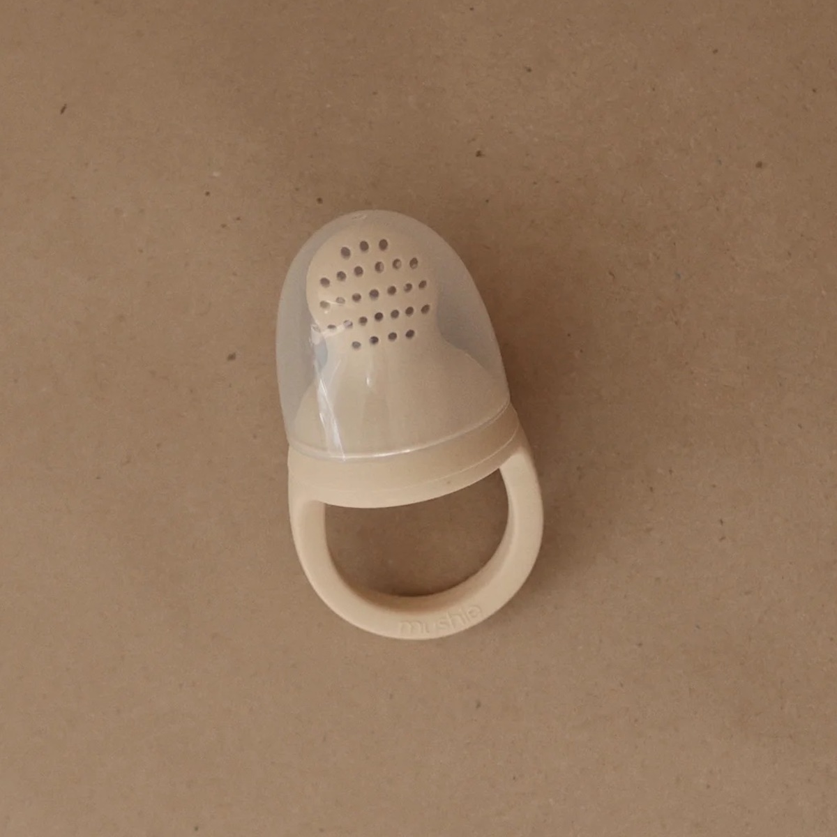 Grignoteur bébé 2pc Mushie Shifting Sands